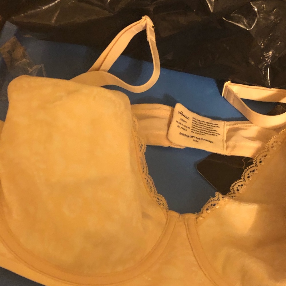 Never used new without tags soma bra